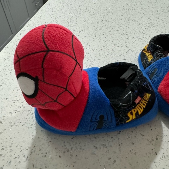 Spiderman toddler slippers - Picture 7 of 11